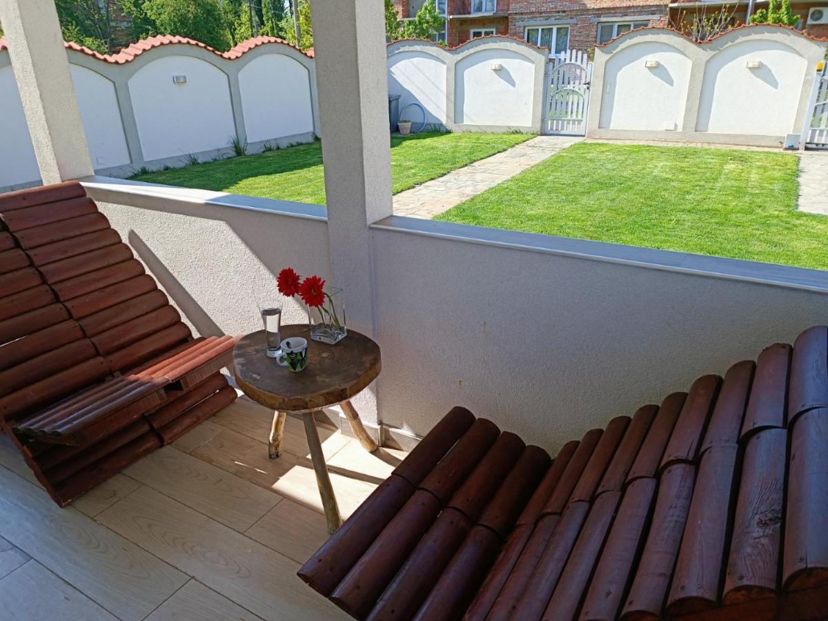 Serbian Home With Garden Krnjaca Zewnętrze zdjęcie