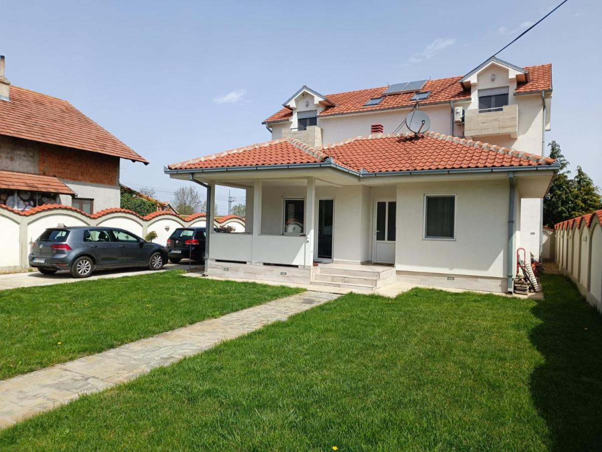 Serbian Home With Garden Krnjaca Zewnętrze zdjęcie